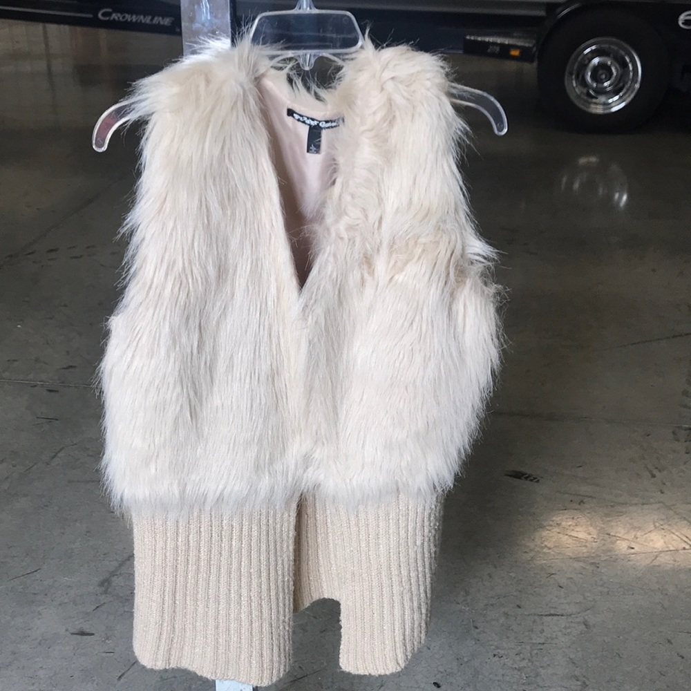 Fur/sweater Vest